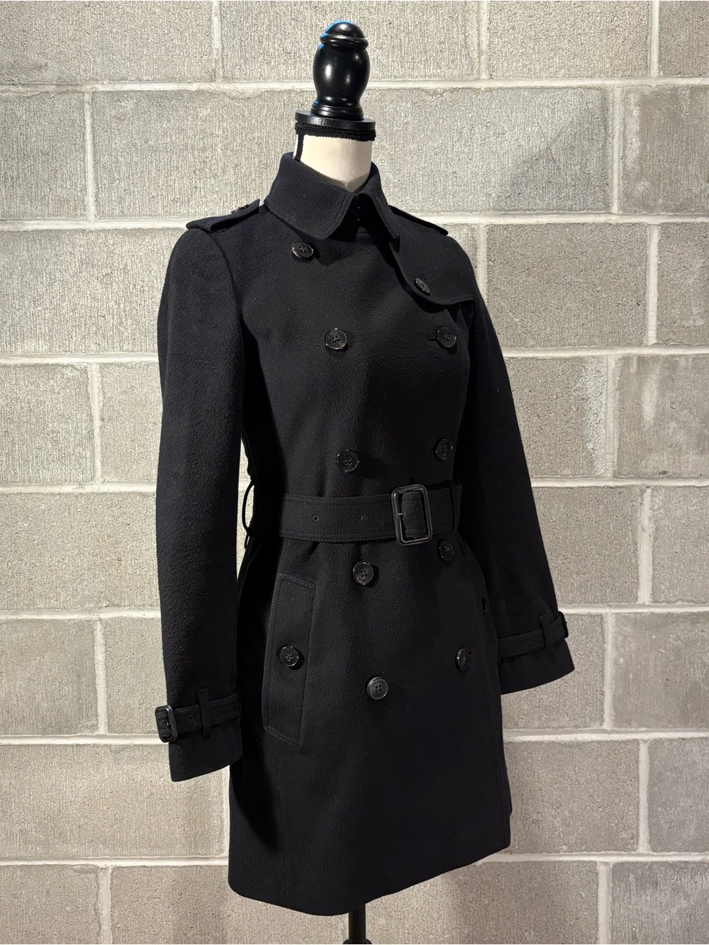 Burberry wool trench coat. - Picture 3 of 15